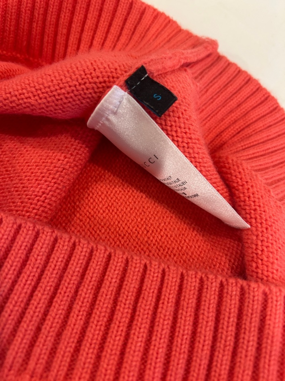 Gucci Coral Graphic Crew Sweater with Pop-Art Panel - Picture 5 of 5